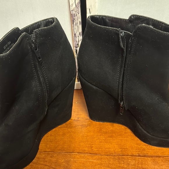 Forever 21 Brown Textile Wedge Ankle Boots 4-1/2” heel Size 6.5 - Picture 4 of 8